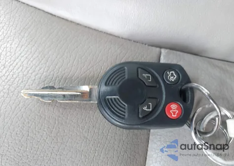 2010 Ford Fusion Hybrid z USA, uszkodzony, nr VIN 3FADP0L32AR234232